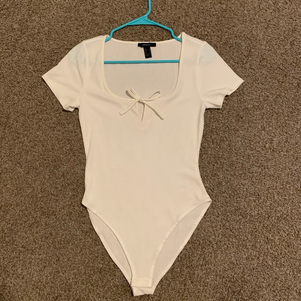 White square neck bodysuit